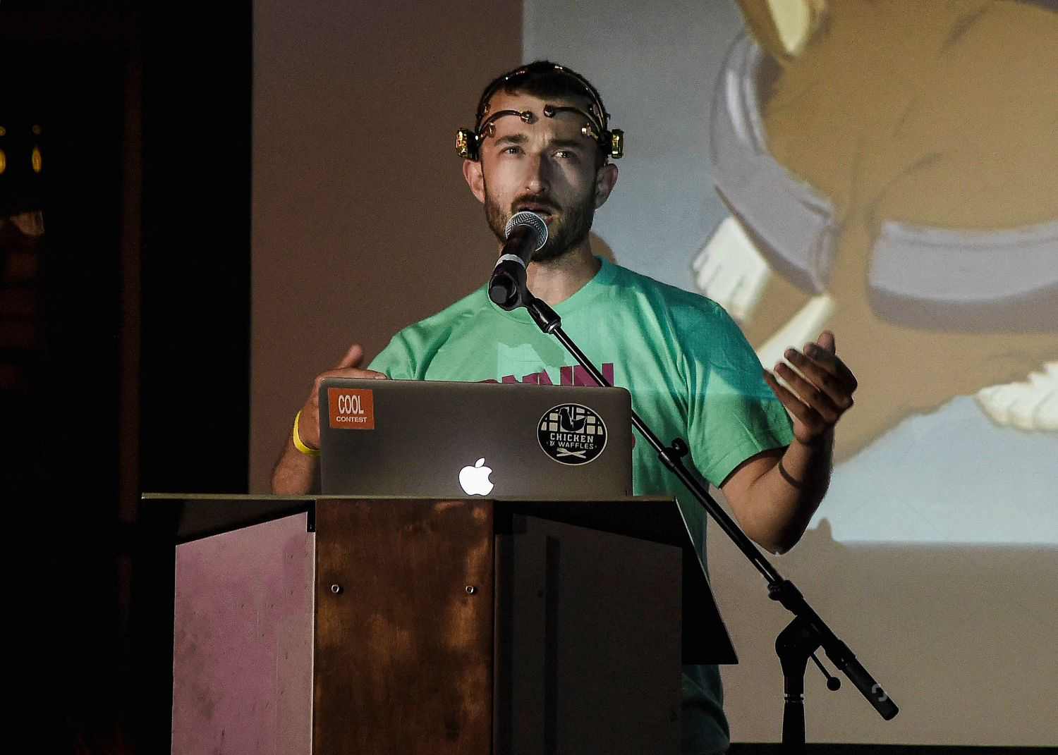 Eric Leonardis presenting Body Horror and the Brain